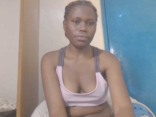 Dewebony live cam on BongaCams