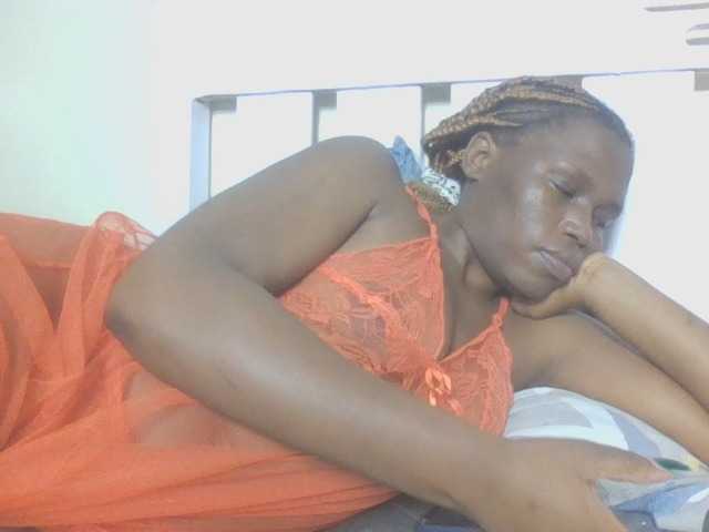 Dewebony live webcam show