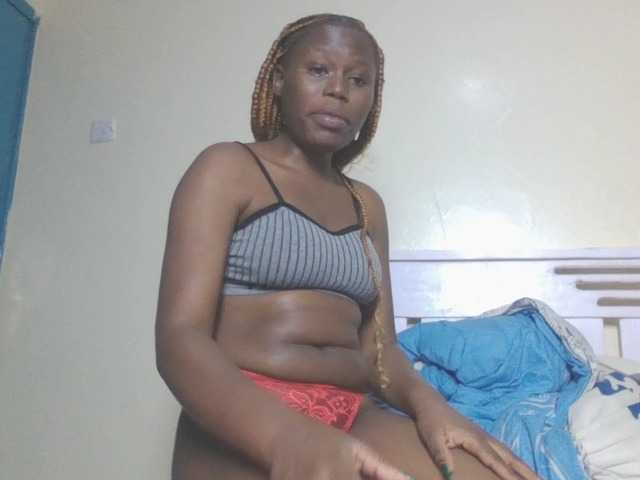 Dewebony live cam on BongaCams