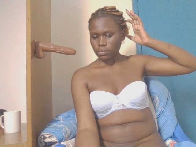 Dewebony live cam on BongaCams