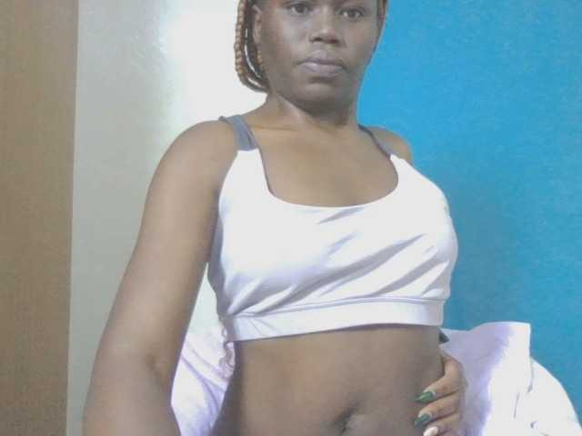 Dewebony live cam on UnifiedCams