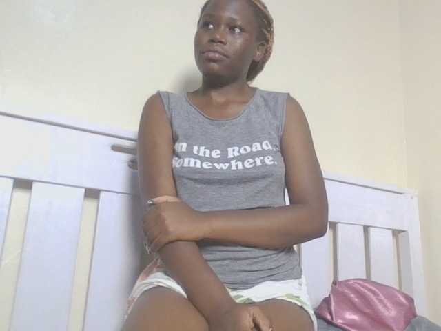 Dewebony live cam on BongaCams