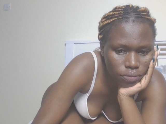 Dewebony live webcam show