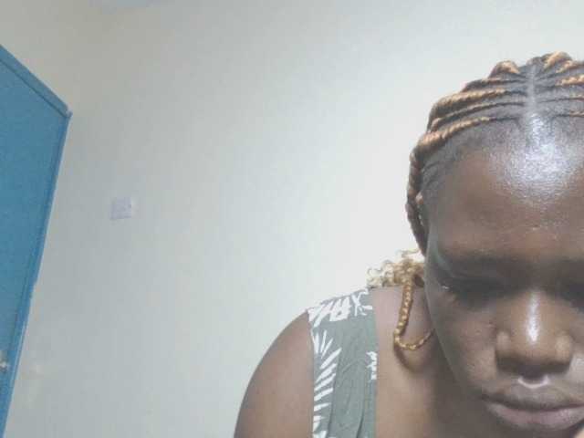 Dewebony live cam on BongaCams