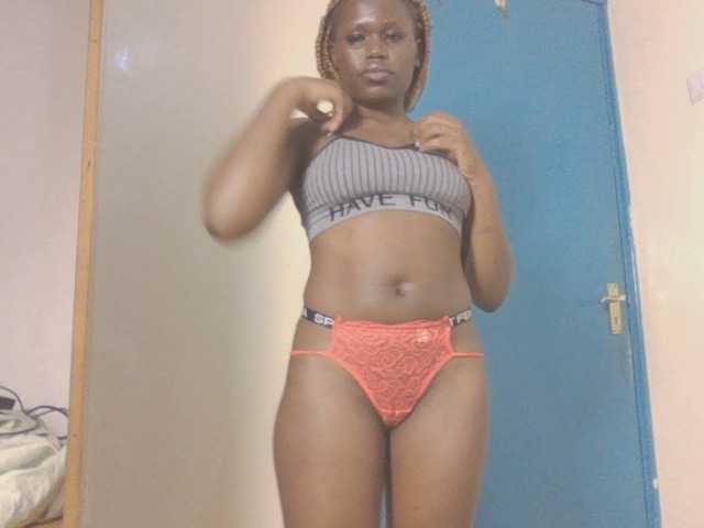 Dewebony live cam on BongaCams