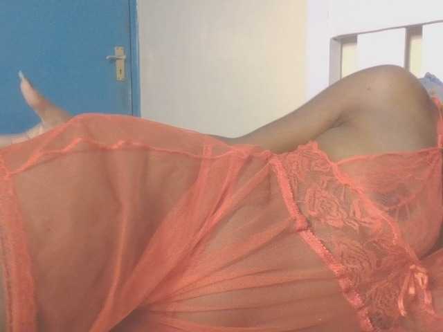 Dewebony live webcam show