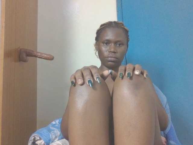 Dewebony live cam on BongaCams