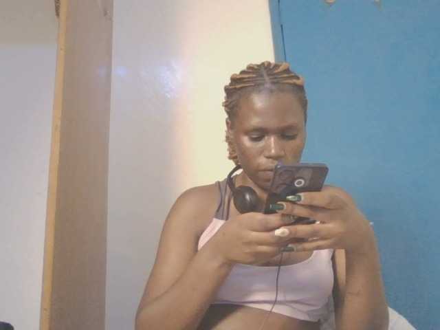 Dewebony live cam on BongaCams
