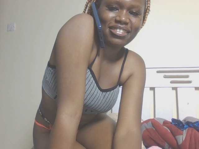 Dewebony live cam on BongaCams