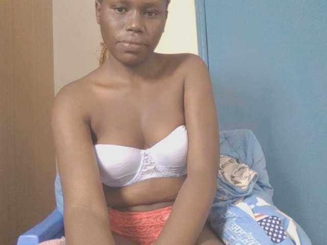 Dewebony live cam on BongaCams
