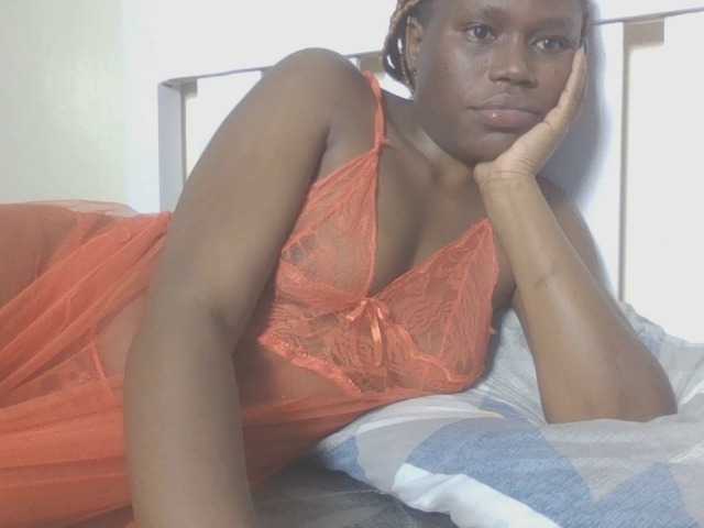 Dewebony live webcam show