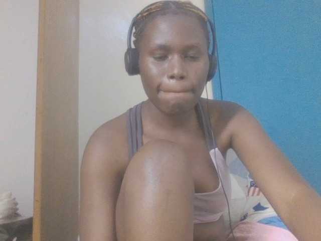 Dewebony live cam on BongaCams