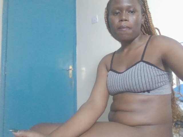 Dewebony live cam on BongaCams