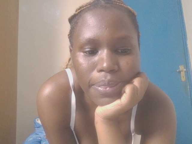 Dewebony live cam on BongaCams