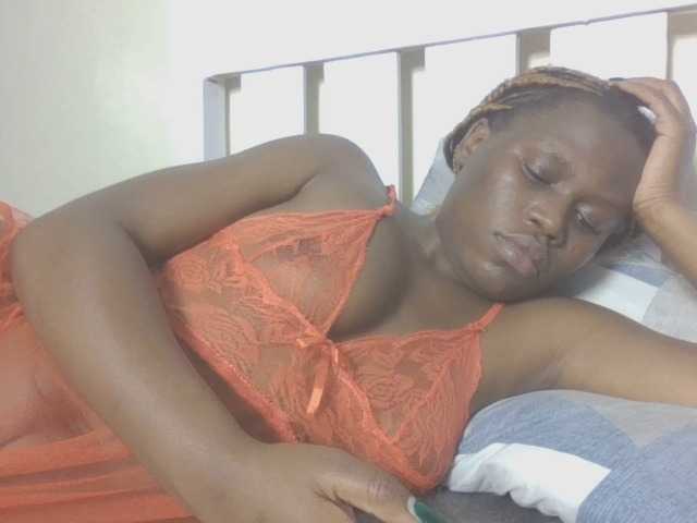 Dewebony live webcam show