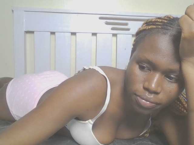 Dewebony live webcam show