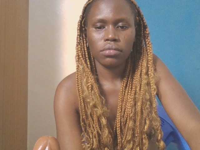 Dewebony live cam on BongaCams