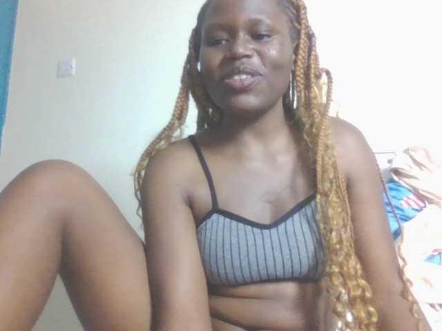 Dewebony live cam on UnifiedCams