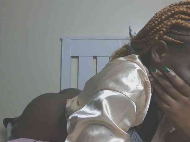 Dewebony webcam