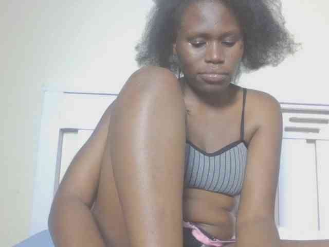 Dewebony's cam show statistics and live stream
