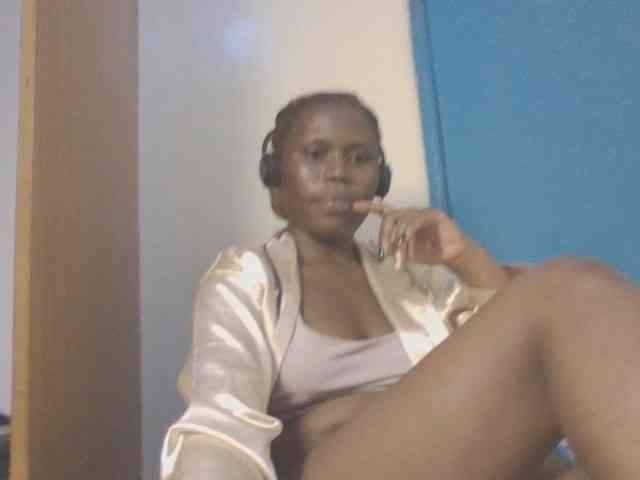 Dewebony webcam