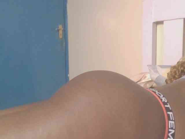 Dewebony webcam