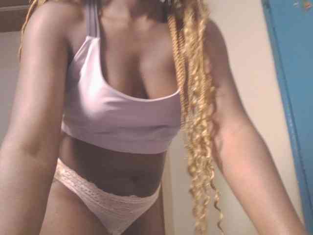 Dewebony Live Webcam on BongaCams