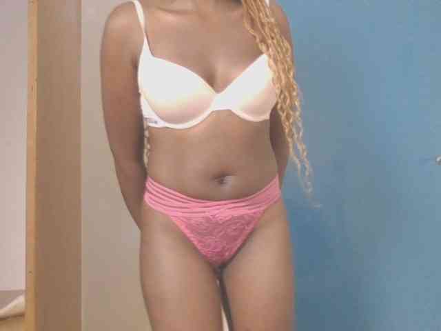 Dewebony Live Webcam on BongaCams