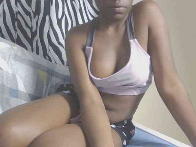 Dewebony webcam