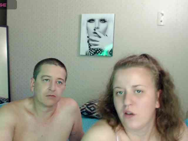 hotcouple523 webcam