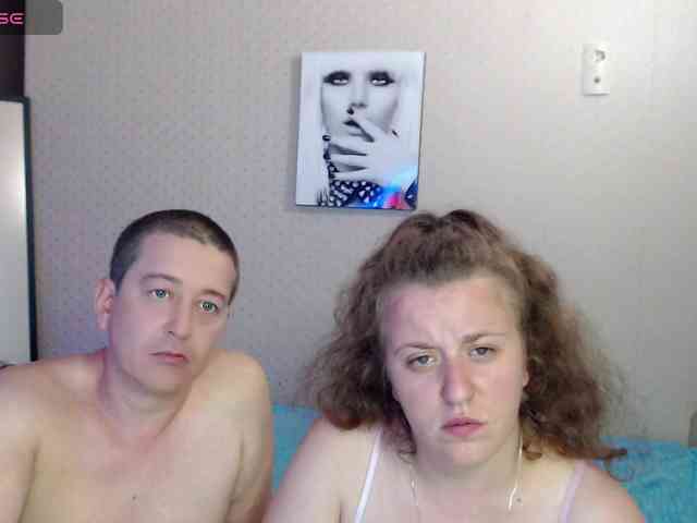 hotcouple523 webcam