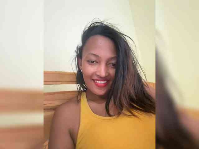 Cynthia-1 webcam