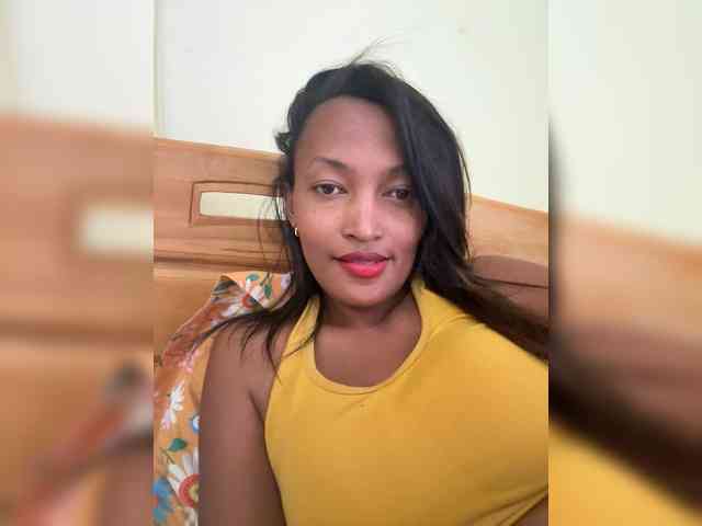 Cynthia-1 webcam