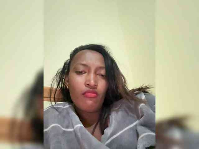Cynthia-1 webcam