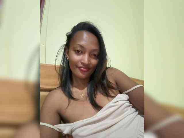 Cynthia-1 webcam