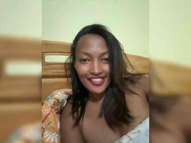 Cynthia-1 webcam