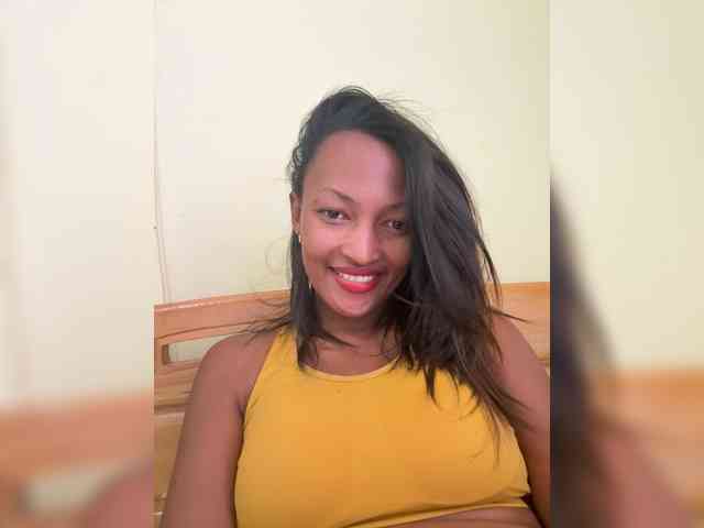 Cynthia-1 webcam