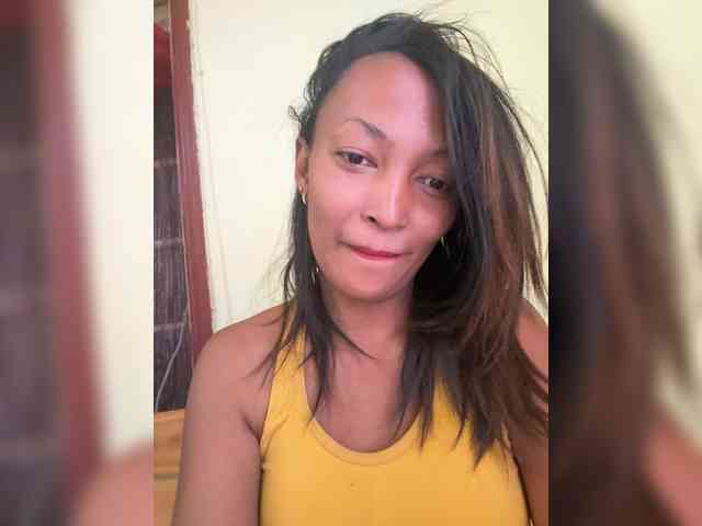 Cynthia-1 webcam