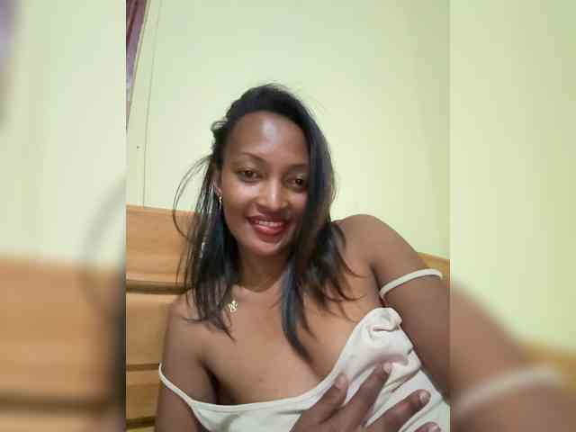 Cynthia-1 Sex Cam Show