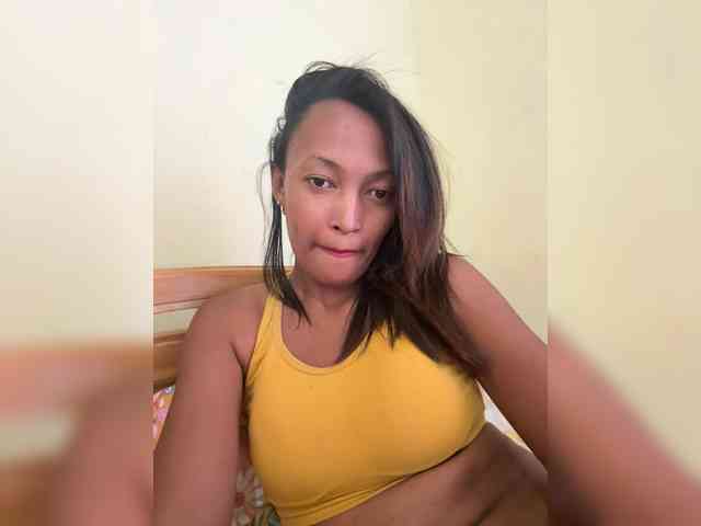 Cynthia-1 webcam