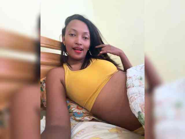 Cynthia-1 webcam