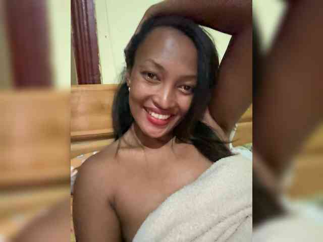 Cynthia-1 webcam