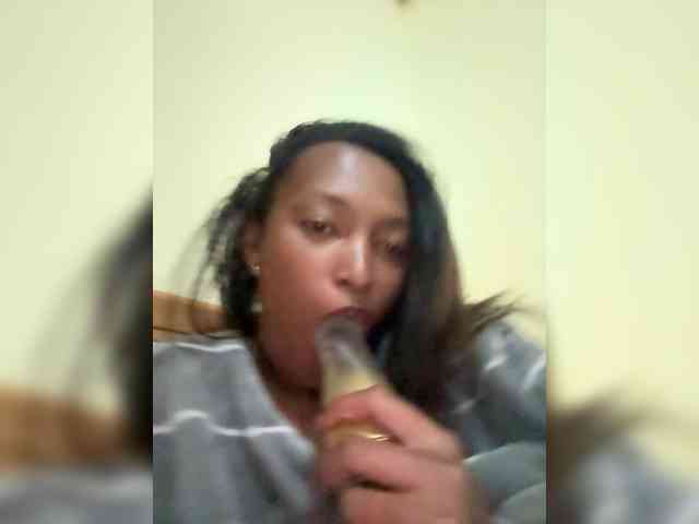 Cynthia-1 webcam
