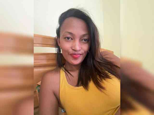 Cynthia-1 webcam