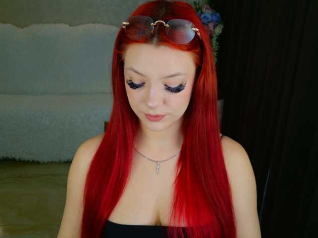 le modèle AmandaGrasy est en webcam porno dans un show sur le site bongacams, il possède les tags suivants: White/Caucasian,Redhead,Shaved