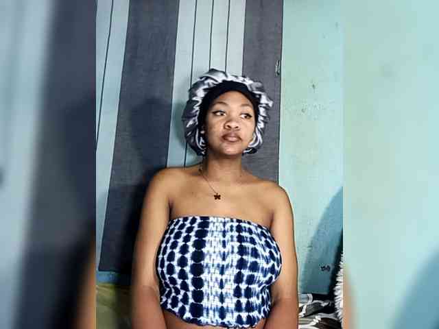 Modèle: olianah123