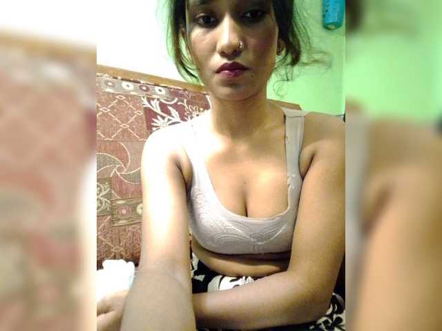 Meherin-Afra6 live cam on BongaCams