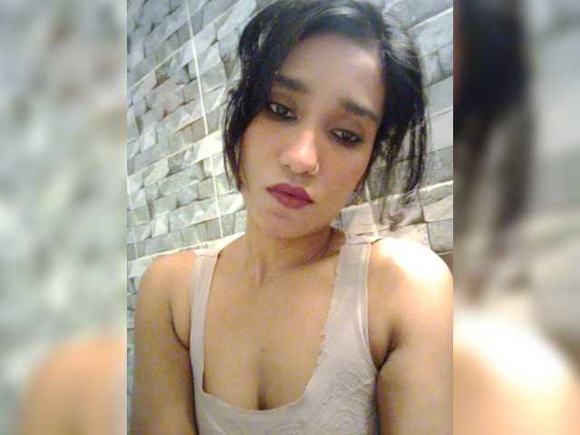 Meherin-Afra6 live cam preview
