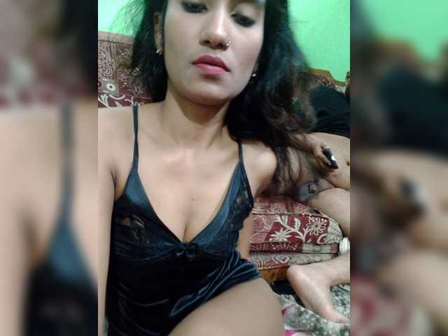 Meherin-Afra6 live cam on BongaCams