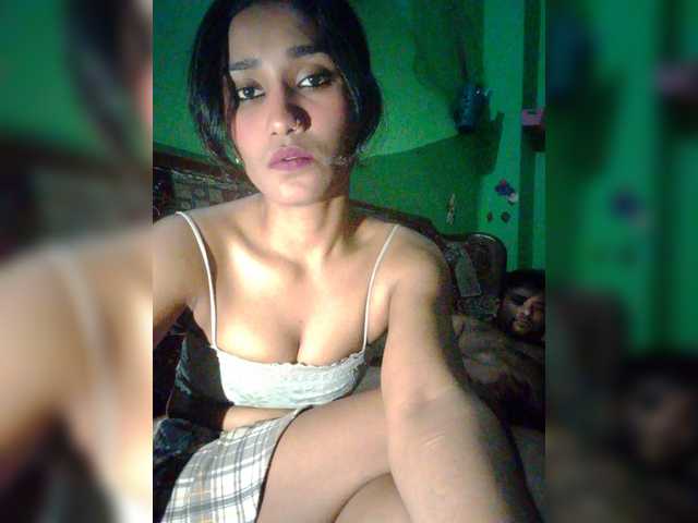 Meherin-Afra6 live cam on BongaCams